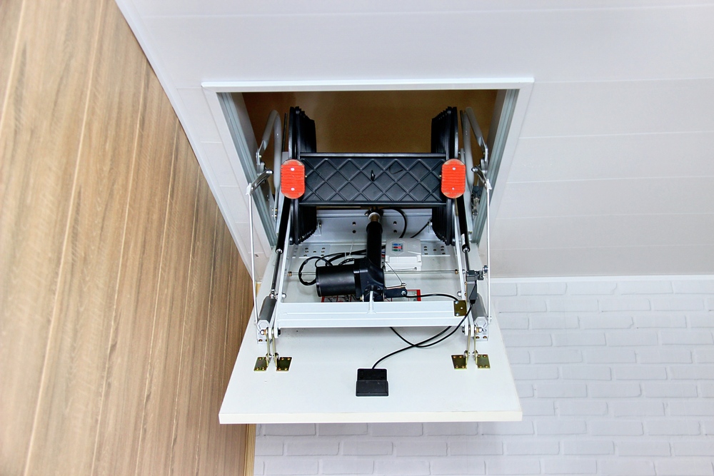 Лестница ножничная металлическая LOFTSTEP LCS-E (CH) 70х100х300см Fakro купить в Санкт-Петербурге