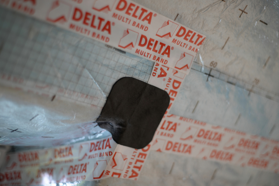 DELTA-FLEXX-BAND F 100мм х 10м уплотнительная лента Дельта Флексбанд купить в Санкт-Петербурге