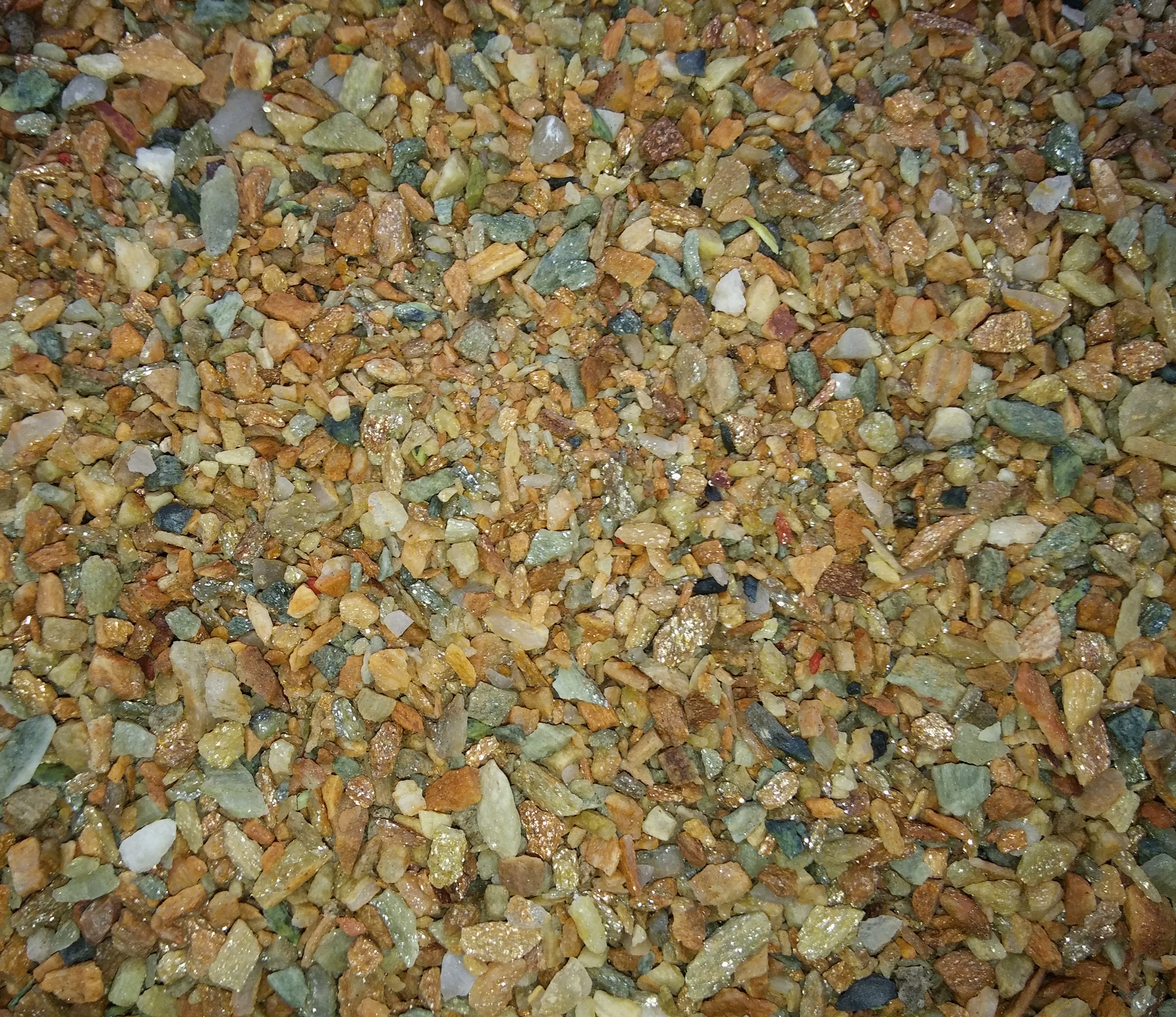 Крошка из кварцита Солнечная долина златолит 10-20мм Camonica купить в Санкт-Петербурге