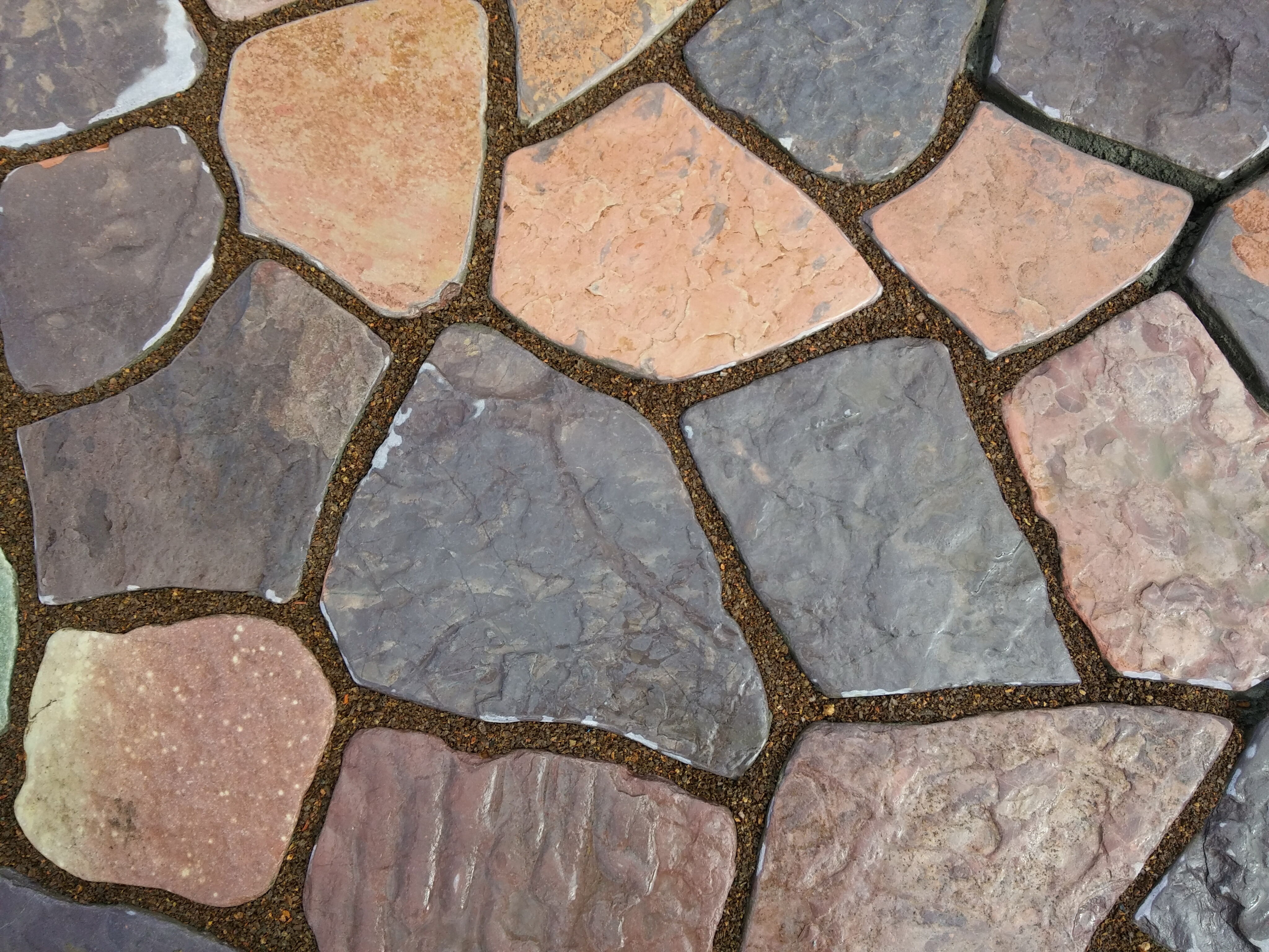 Сланец алевролитовый, рваный  край галтованный 20-40 мм купить в Санкт-Петербурге