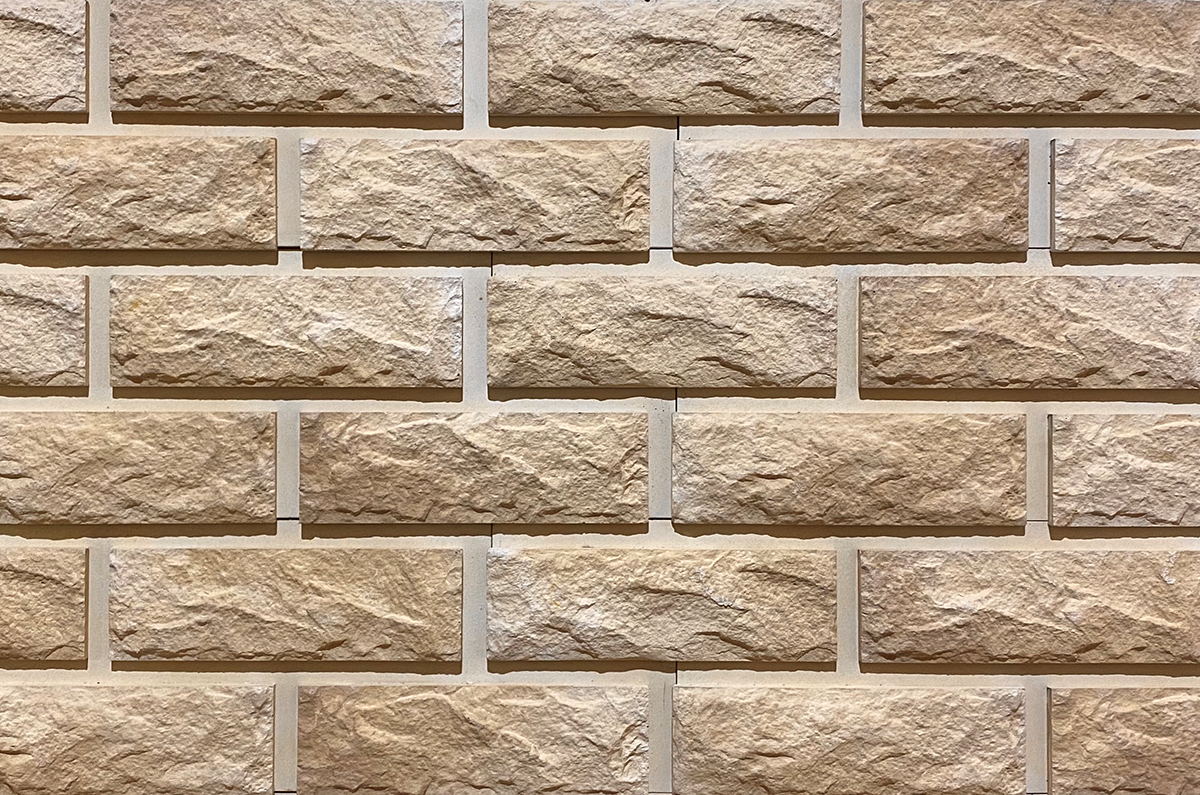 Облицовочная камень-панель сколотый кирпич с перекрытием шва N68 купить в Санкт-Петербурге