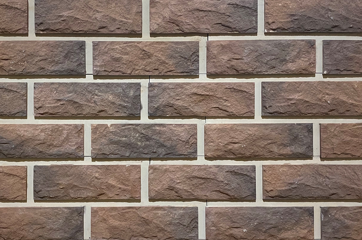 Облицовочная камень-панель сколотый кирпич с перекрытием шва №27 купить в Санкт-Петербурге