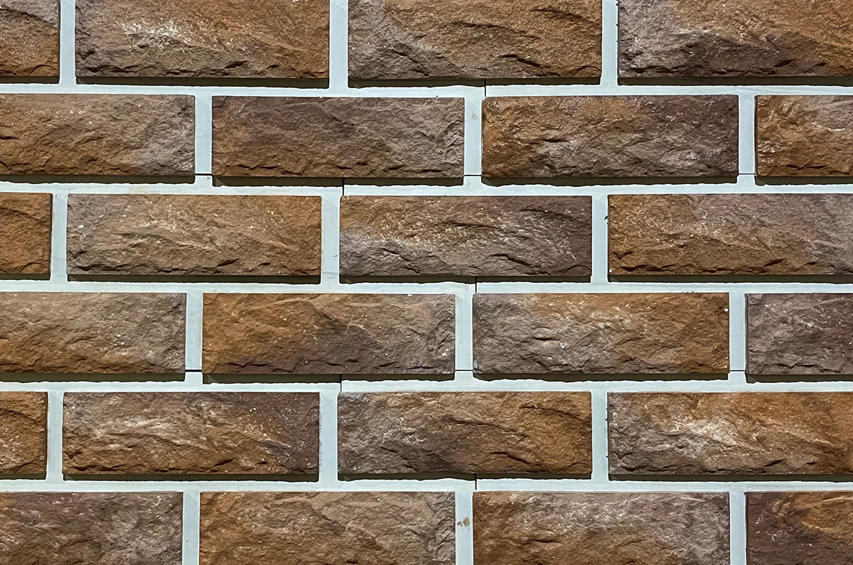 Облицовочная камень-панель сколотый кирпич с перекрытием шва №37 купить в Санкт-Петербурге