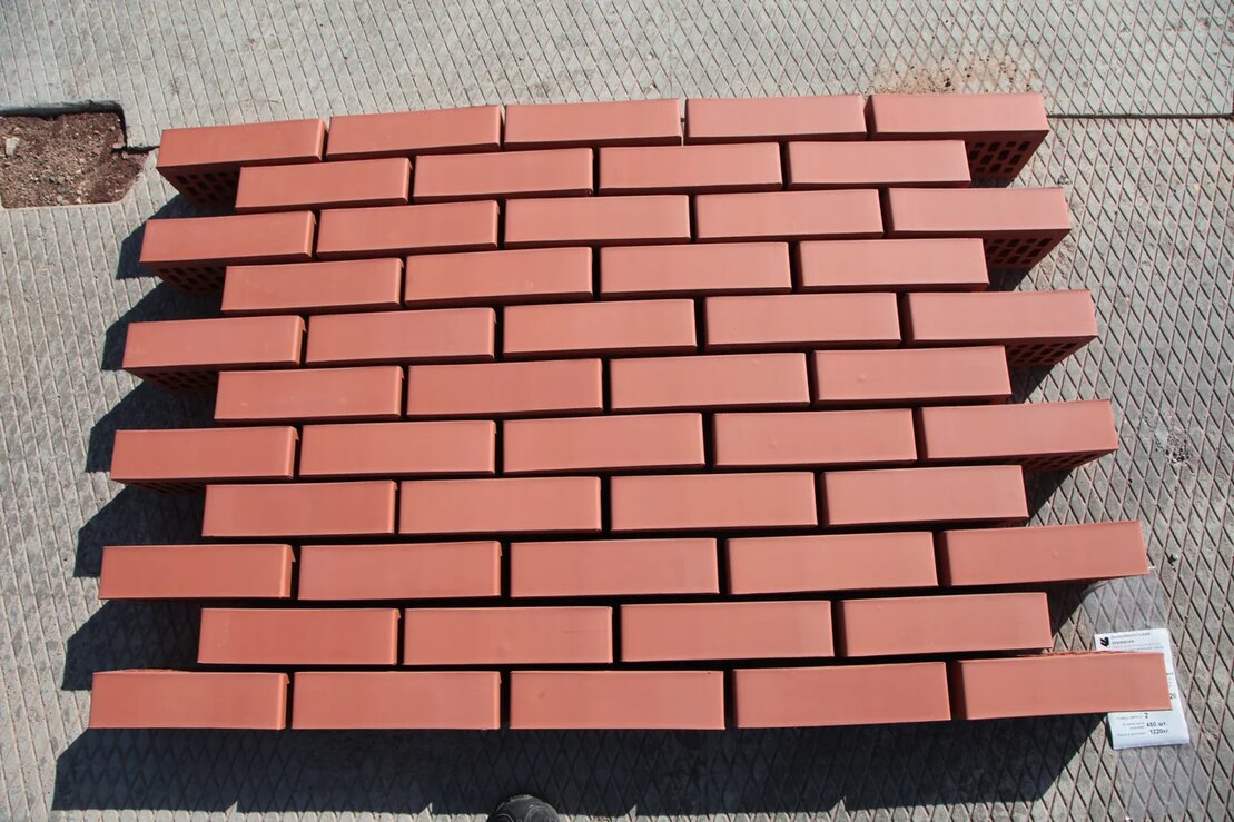 ВВК КЗ Кирпич лицевой Красный Пестрый Гладкий 1НФ 250х120х65мм 480шт/пд купить в Санкт-Петербурге