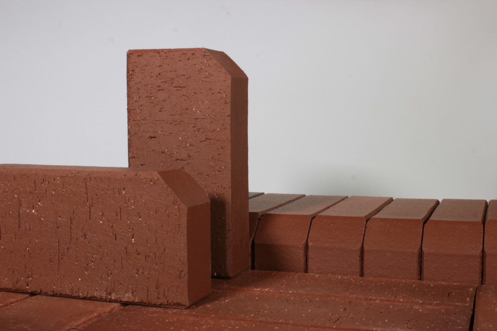 ЛСР Клинкер тротуарный бордюр 0.51NF темно-красный ЭДИНБУРГ 540шт (НКЗ) купить в Санкт-Петербурге