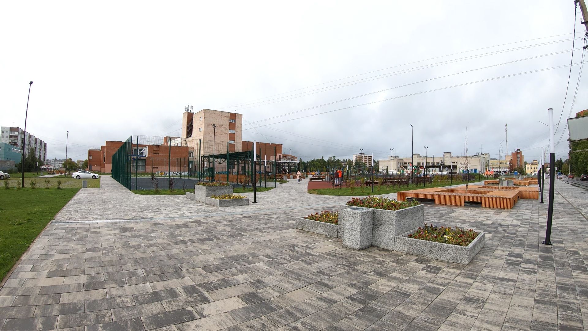 1.П.8 Плитка тротуарная B.3.Фсм.8 "Новый город" Листопад (гладкий) антрацит 10.37м2/пд купить в Санкт-Петербурге