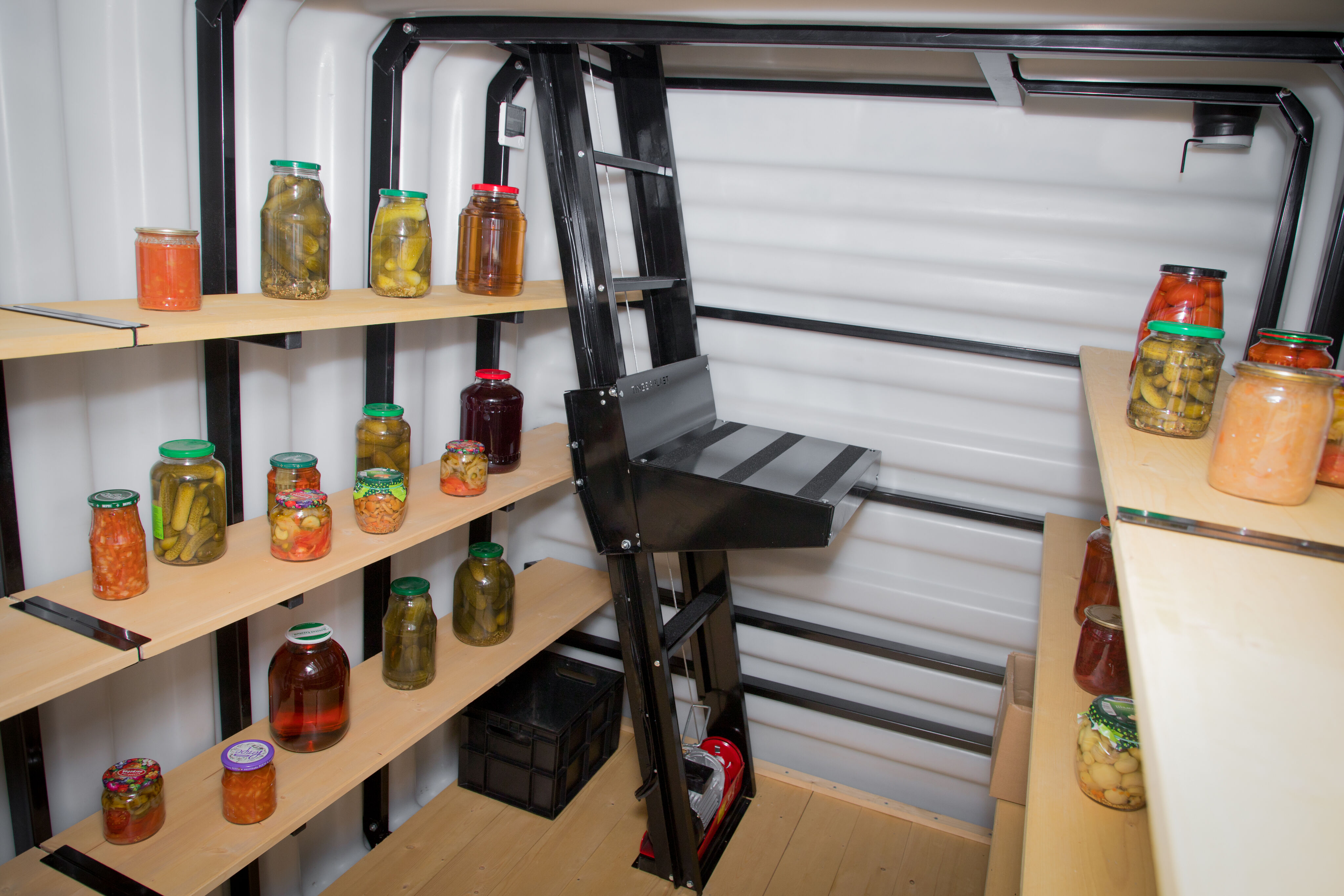 Грузовой мини-подъёмник черный NEW купить в Санкт-Петербурге