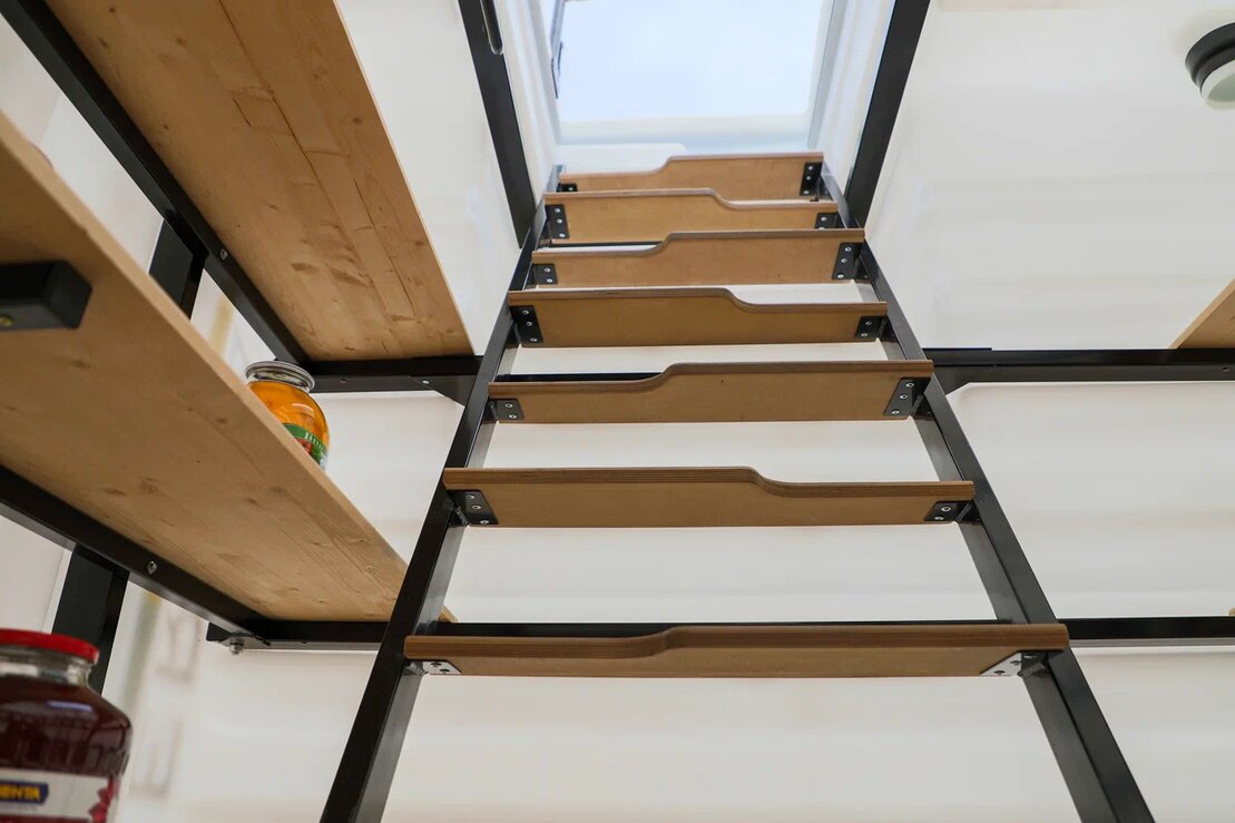 Емкость бесшовная Тингард COMFORT M 1900х1900х2100 (2650)мм купить в Санкт-Петербурге