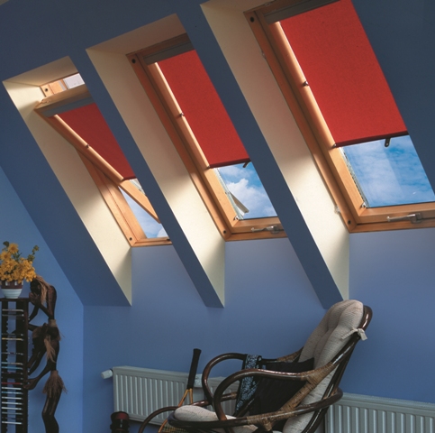 Мансардное окно Fakro STANDART, FTS-V U4 с вентклапаном 78х98 см купить в Санкт-Петербурге