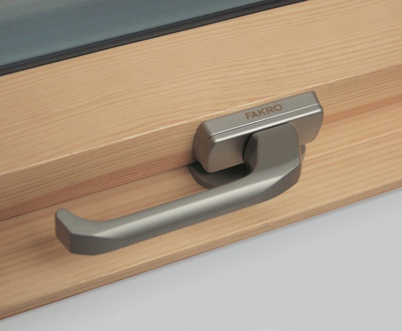 Мансардное окно Fakro (Факро) с комби-открыванием FPP-V Max U3 preSelect 114х118 см купить в Санкт-Петербурге