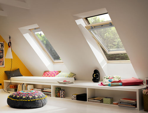 Мансардное деревянное однокамерное окно Velux (Велюкс) GZR CR02 3050 55х78 см (ручка сверху) купить в Санкт-Петербурге