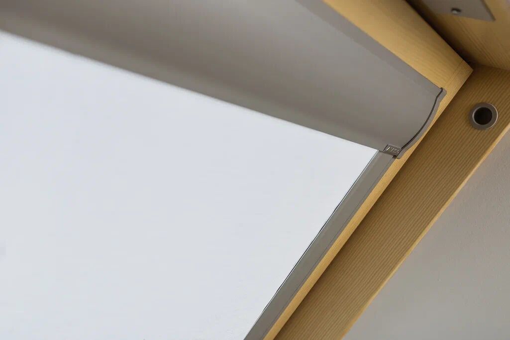 Штора ARP 78*140 Fakro купить в Санкт-Петербурге