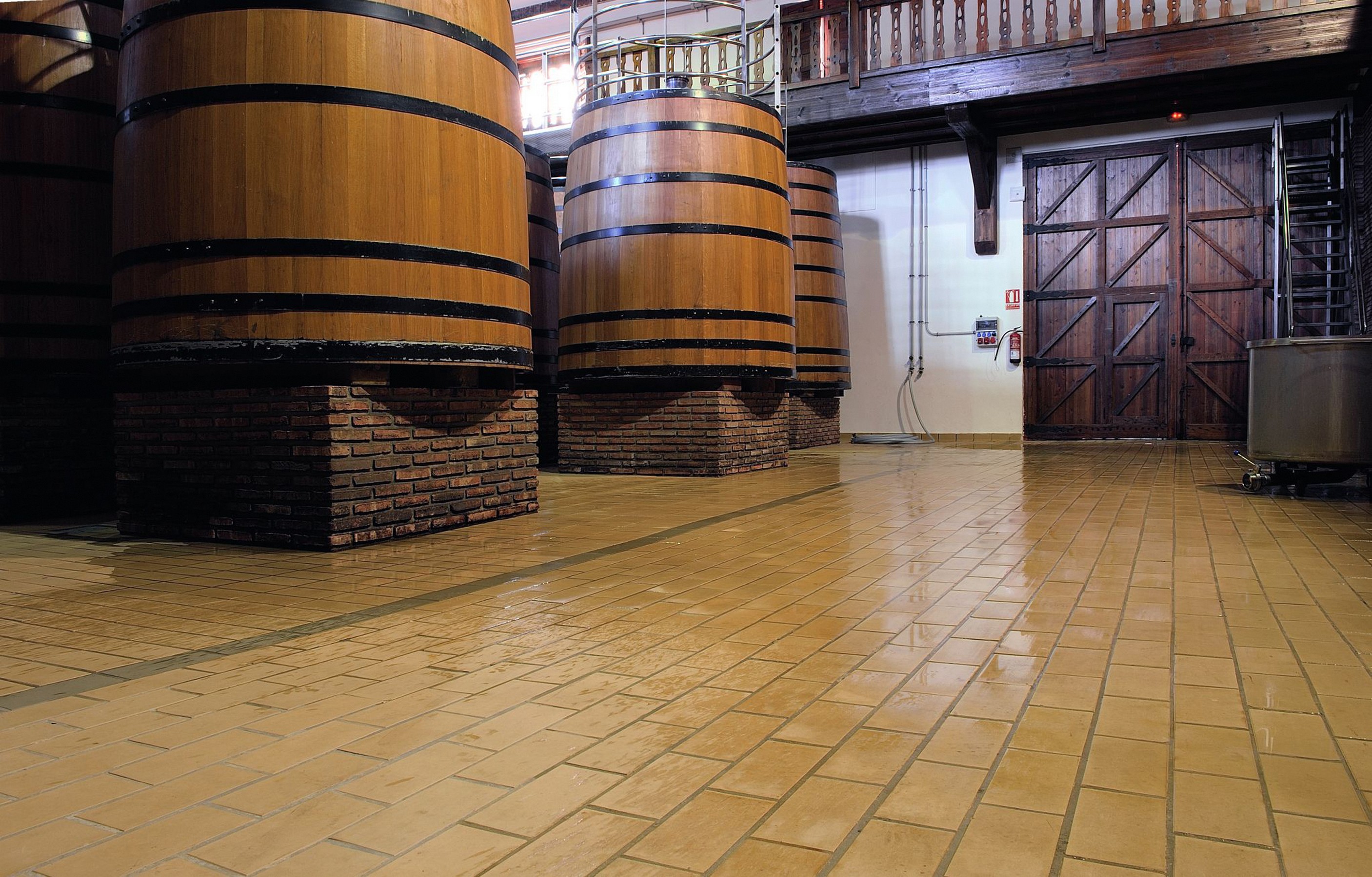 Плитка тротуарная Proyect Ocre Base 12х24.5х1.8 антислип 18шт/упак Exagres купить в Санкт-Петербурге