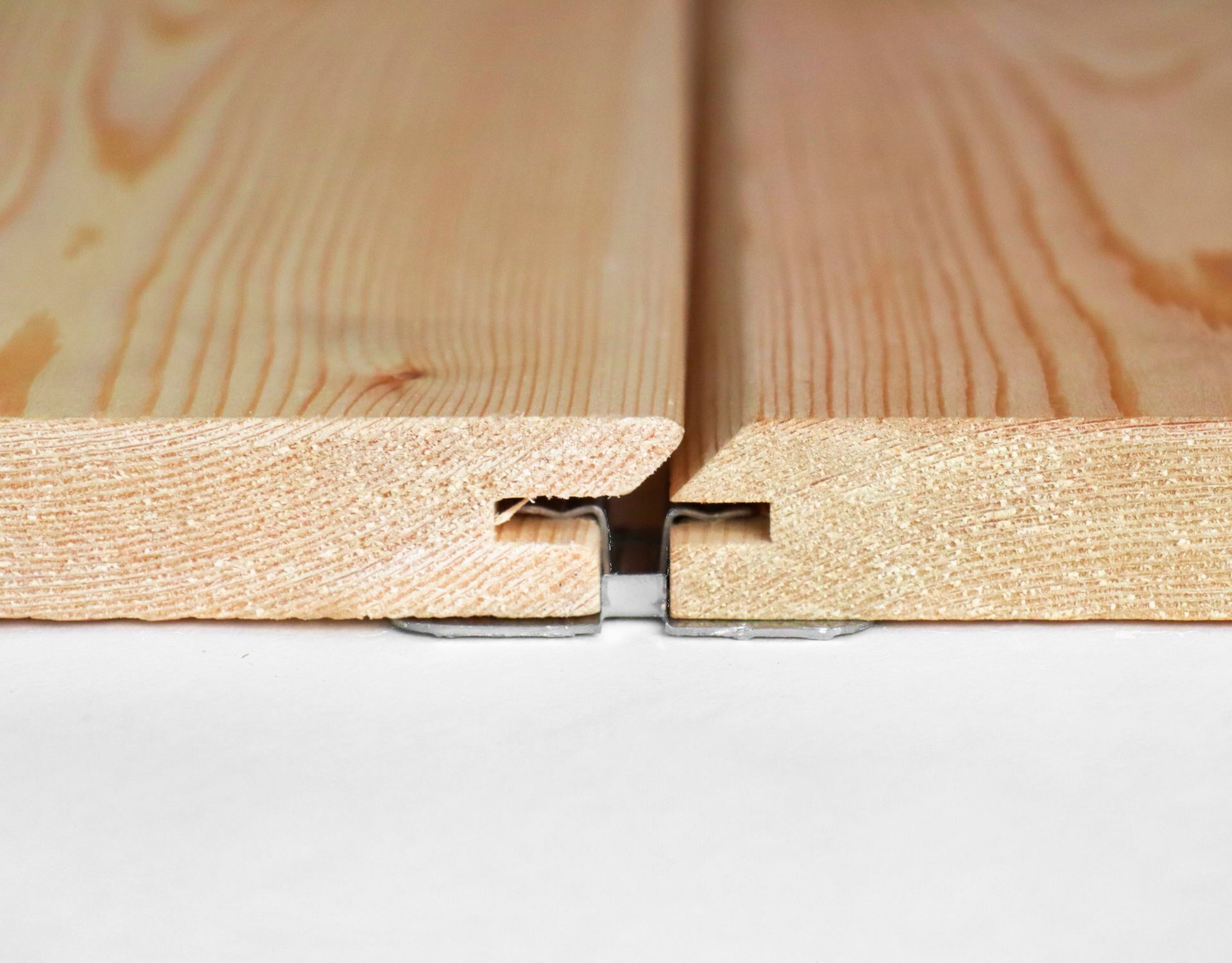 Комплект БлицПланк Доска террасная Лиственница 28х140х2000мм-3шт с НЕРЖ крепежом д/металл лаги купить в Санкт-Петербурге