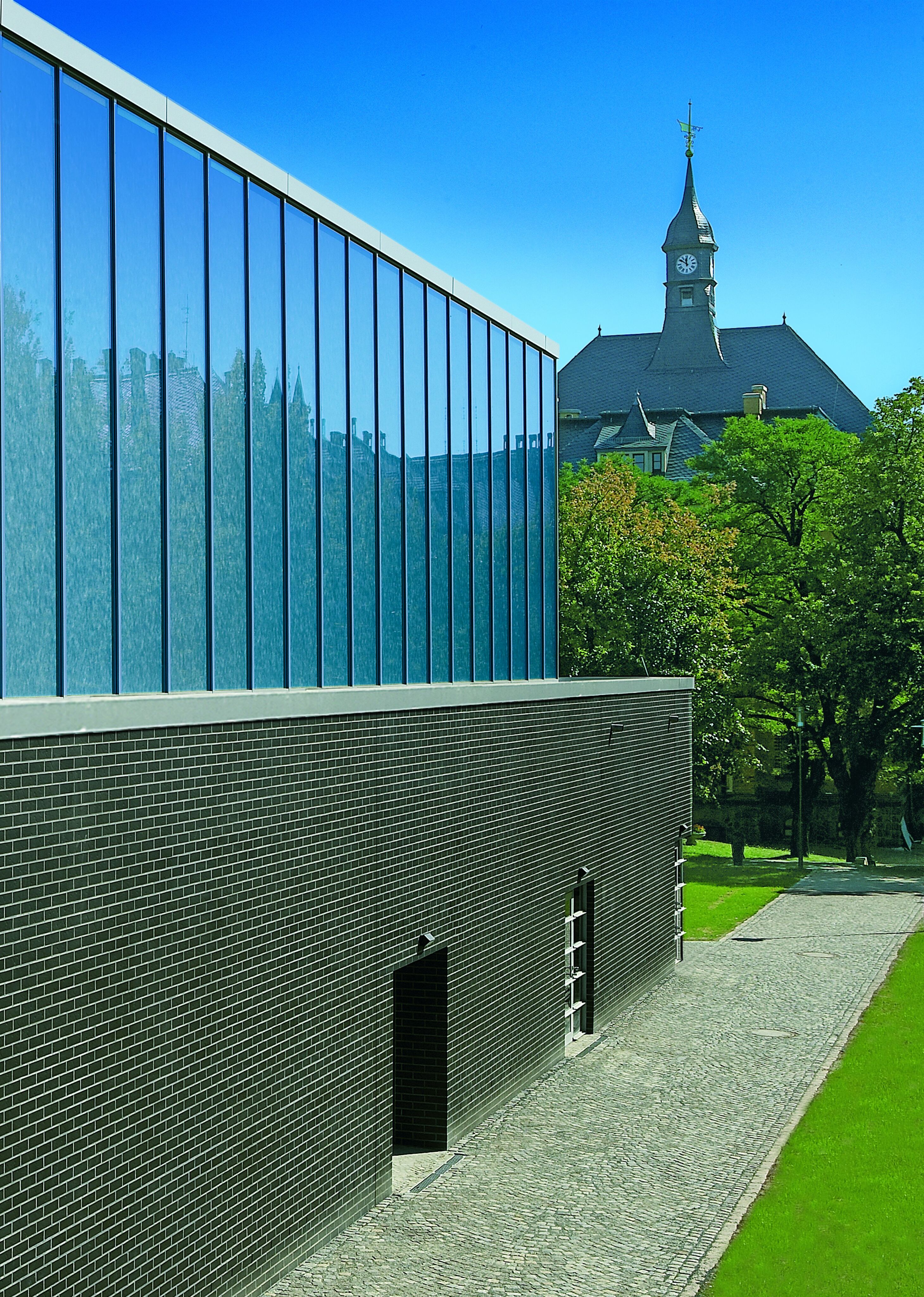 Плитка FARO schwarz nuanciert geschiefert NF 240x14x71мм Bannbersheid Roben купить в Санкт-Петербурге