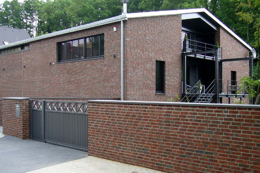 Плитка угловая WASSERSTRICH buntgeflammt NF угол 240x14x71x115мм Querenstede Roben купить в Санкт-Петербурге