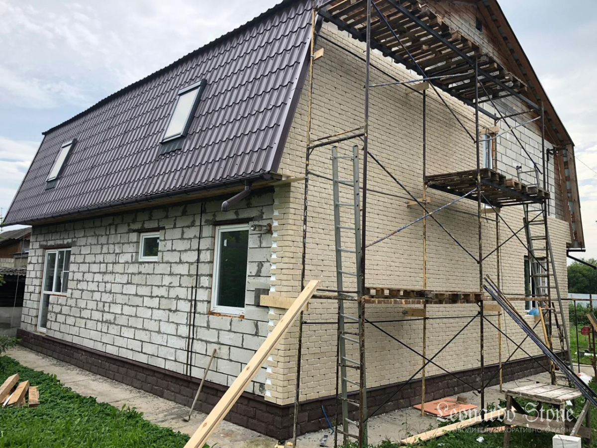 Leonardo Stone Термопанель Плоскость Дижон 404 1000х640х60мм 0,64м2/шт купить в Санкт-Петербурге